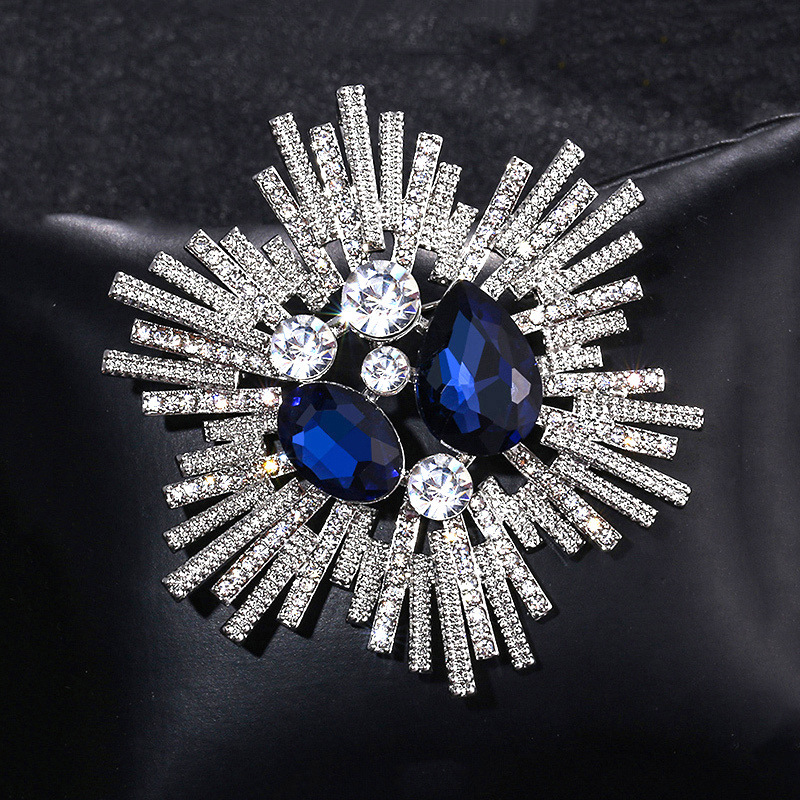 High end luxury crystal brooch - đánh giá và giá Women'S Accessories Manufacturers